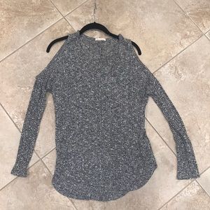 Cold shoulder grey top